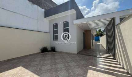 Casa à Venda em Itanhaém - 2 Dormitórios, 1 Suíte, Piscina e Churrasqueira por R$ 370.000