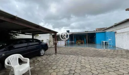 Casa à Venda em Nova Itanhaém: 2 Suítes, 6 Vagas e Churrasqueira por R$ 350.000