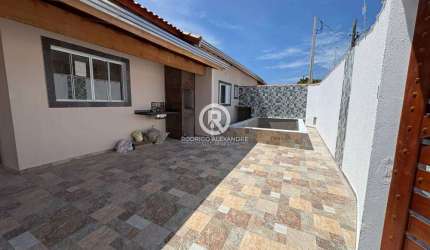 Venda: Casa em Itanhaém com Piscina, 2 Quartos e Espaço Gourmet - R$ 369.000