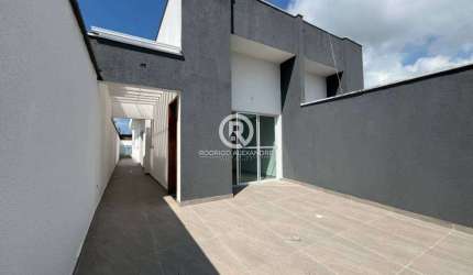 Casa à Venda em Itanhaém - 2 Dorms, Suíte, Piscina e Área de Lazer Completa por R$ 395.000