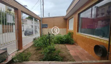 Casa à Venda em Diadema - 4 Dormitórios, Quintal Grande e Vagas para 6 Carros