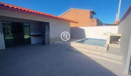 Casa à Venda em Jardim Santana, Mongaguá - 2 Dormitórios, Suíte e Piscina por R$ 349.900