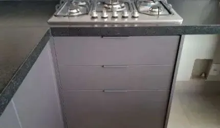 Casa venda tem 193 metros quadrados com 3 quartos
