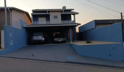 Casa em Condomínio para Venda em Bragança Paulista, Condomínio Portal da Serra, 3 dormitórios, 1 suíte, 3 banheiros, 4 vagas