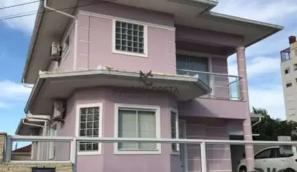 Casa - 3 Dormitórios
