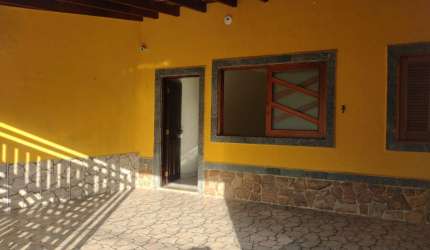 Oportunidade casa 2 dorms, churrasqueira, entrada 140.000 + parcelas.