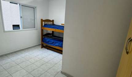 vila caiçara, apto 1 dorm, sacada, garagem, 30 mts do mar.
