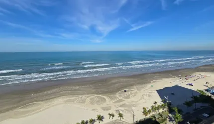 Cobertura 4 quartos mobiliado  Frente Mar - Na Vila Caiçara  em Praia Grande - RP670