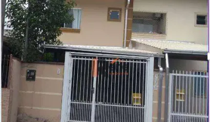 Sobrado com 2 dormitórios à venda, 76 m² por R$ 1.170.000,00 - Nações - Balneário Camboriú/SC