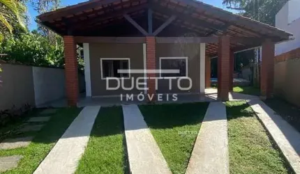 Casa de Praia em condomínio fechado, contando com 03 dormitórios e piscina, à venda em Bertioga - S
