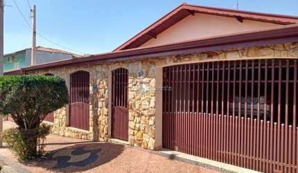 Casa com 3 quartos à venda na Rua Antônio Viegas, 99, Núcleo Santa Isabel, Hortolândia por R$ 915.000