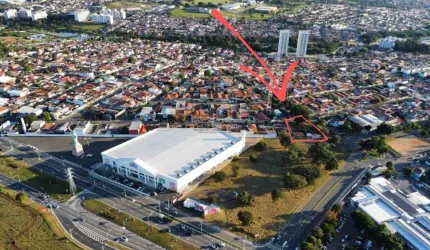 Casa com 4 quartos à venda na Rua Adamastor Pirschner, 340, Jardim Santa Clara do Lago I, Hortolândia por R$ 750.000
