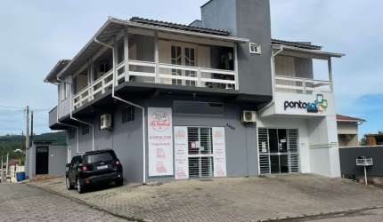Casa com Sala Comercial