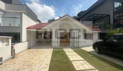 Condominio Aruã - Sobrado à Venda no Condomínio Aruã em Mogi das Cruzes