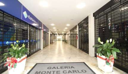 LOJA REFORMADA EM AVENIDA CONCEITUADA
