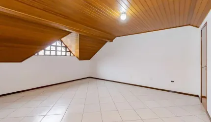 Vendo Sobrado em condomínio no Tingui contendo 3 quartos e suíte 201 m² - Curitiba/PR