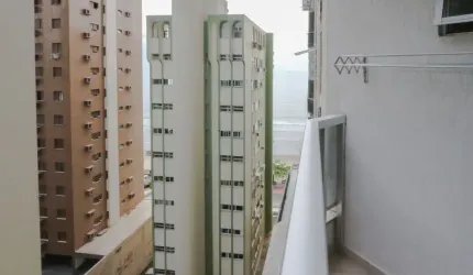 Apartamento na quadra mar, Barra Sul, no Lago Maggiore Bloco B com 2 suítes