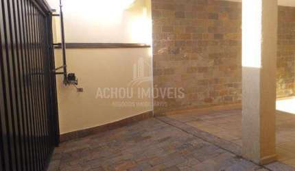 Casa para Venda em Jaboticabal, Aparecida, 3 dormitórios, 1 suíte, 2 banheiros, 2 vagas