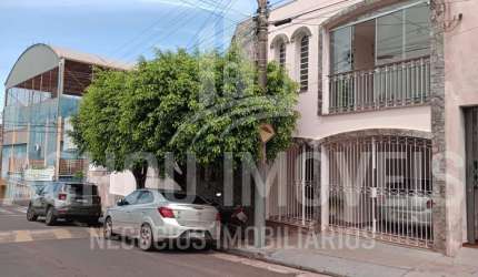 Sobrado Comercial para Venda em Jaboticabal, Centro, 3 dormitórios, 2 suítes, 3 banheiros, 1 vaga