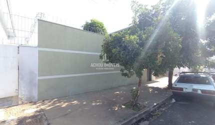 Edícula e barracão para Locação, Centro, Jaboticabal / SP.