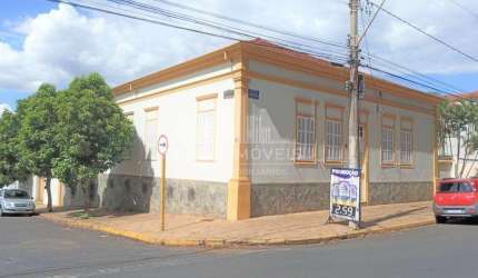 Casa para Venda em Jaboticabal, Centro, 4 dormitórios, 3 banheiros, 6 vagas