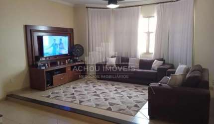 Sobrado para Venda em Jaboticabal, Nova Jaboticabal, 5 dormitórios, 2 suítes, 3 banheiros, 4 vagas