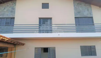 Sobrado para Venda em Jaboticabal, jardim morumbi, 3 dormitórios, 2 banheiros, 3 vagas