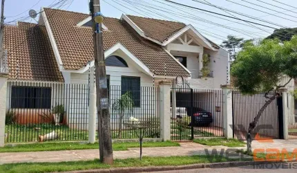 Sobrado à Venda em Maringá: 3 Dormitórios e 320m² por R$1.300.000,00