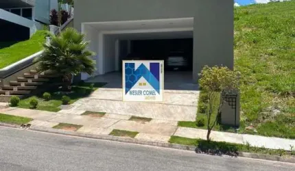 Casa de Luxo no Condomínio Bella Citta no bairro Fazenda Rodeio, localizado na cidade de Mogi das Cruzes / SP.