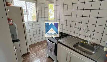 Com 2 dormitórios, possui 1 banheiro, 1 vaga de garagem, 1 sala