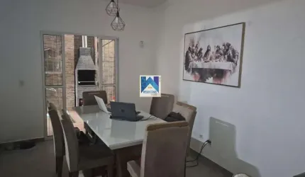 Imagine viver em um sobrado encantador no coração do bairro Parque Olímpico, Mogi das Cruzes, onde a tranquilidade e a conveniência se encontram. Este imóvel é perfeito para quem b