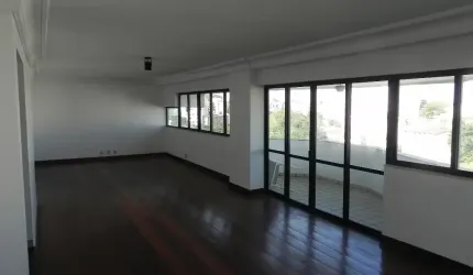 AMPLO APARTAMENTO 3/4 2 SUÍTES 200 M²  GRAÇA.