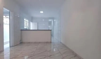 CASA 400M DA PRAIA, 2 DORMITÓRIOS SENDO 1 SUITE