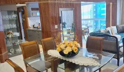 UNIDADE EM ITAPEMA - SC DECORADA COM 04 SUÍTES E 03 VAGAS