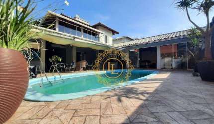 Belíssima Casa com 5 dormitórios à venda, 348 m² privativos na Praia dos Amores - Balneário Camboriú/SC