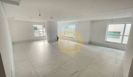 Belíssima Sala Comercial à venda, 74 m² em Meia Praia - Itapema/SC