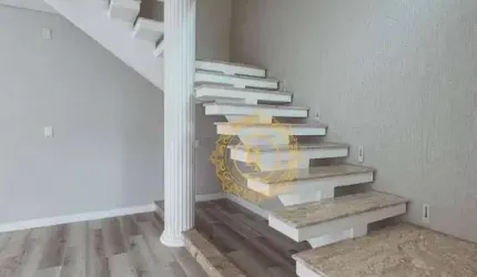 CASA 3 DORMITÓRIOS SENDO 1 SUÍTE COM 2 VAGAS, PISCINA E CHURRASQUEIRA EM BALNEÁRIO CAMBORIÚ SC.