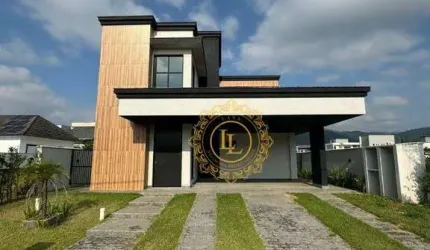 CASA EM CONDOMÍNIO FECHADO 01 Suíte Máster + 03 Dormiórios; – Semi-mobiliada;