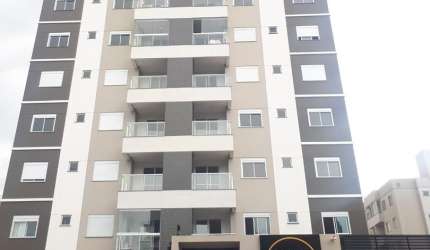 Apartamento bairro Neva. Excelente espaço interno e condomínio com lazer
