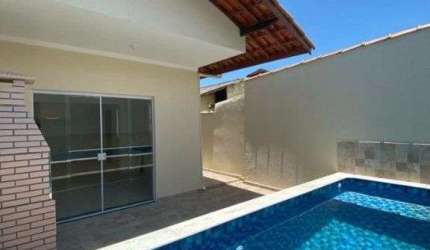 Casa à Venda em Vera Cruz, Mongaguá - SP