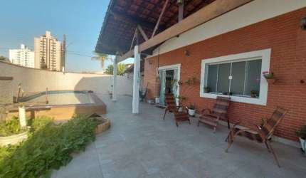 Casa à Venda em Flórida, Praia Grande - SP