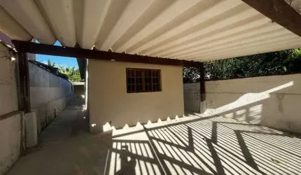 Casa à Venda em Solemar, Praia Grande - SP