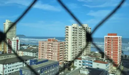 Apartamento à Venda em Tupi, Praia Grande - SP