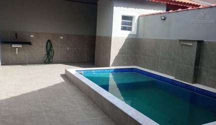 Casa à Venda – Mongaguá | 3 Dormitórios + Piscina | R$ 379.000