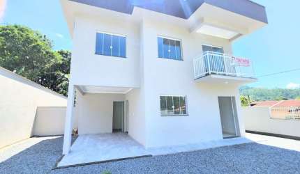 Casa com 3 quartos à venda na Rua Therezia Holler Scheller, 220, Jaraguá 84, Jaraguá do Sul por R$ 430.000