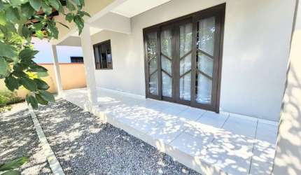 Casa com 3 quartos à venda na Rua Alvin Carlos Kruger, Barra do Rio Cerro, Jaraguá do Sul por R$ 880.000