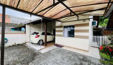 Casa com 3 quartos à venda no Beira Rio, Guaramirim  por R$ 350.000