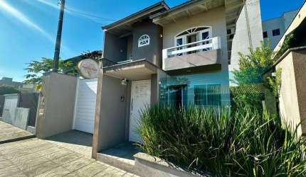 Casa com 3 quartos à venda na Rua Egídio Busarello, Barra do Rio Cerro, Jaraguá do Sul por R$ 700.000