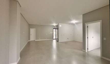 Casa com 3 quartos à venda na Rua Domingos Rosa, Ilha da Figueira, Jaraguá do Sul por R$ 1.048.000