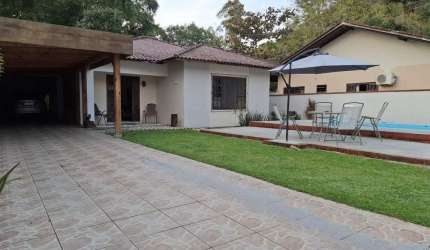 Casa com 3 quartos à venda na Plácido Satler, 325, Barra do Rio Cerro, Jaraguá do Sul por R$ 580.000